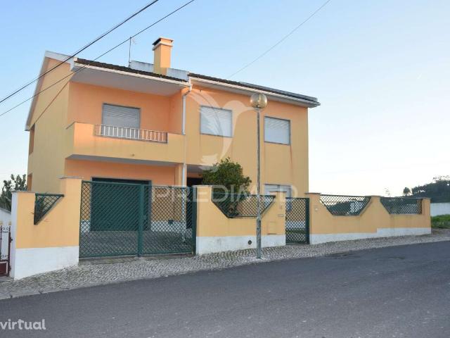 MORADIA T4 cidade de Torres Vedras