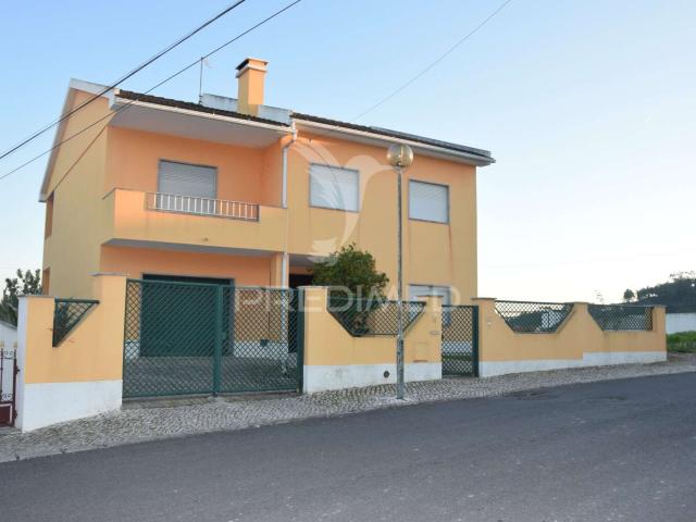 MORADIA T4 cidade de Torres Vedras