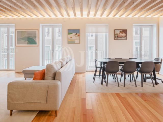 Moradia T4 com terraço, na Lapa, em Lisboa
