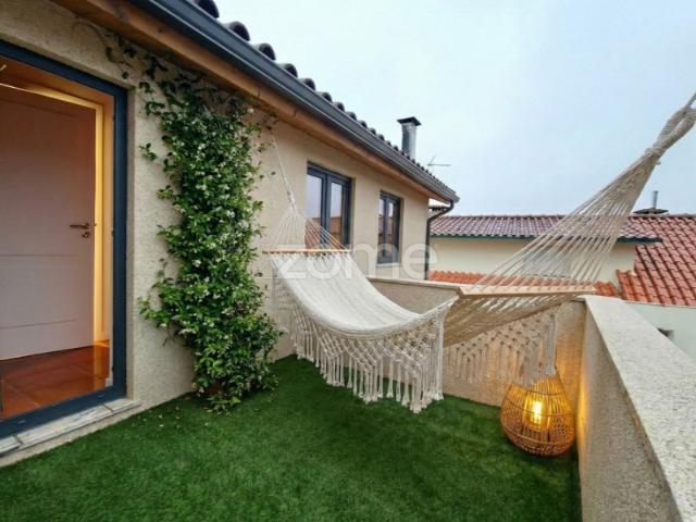 Moradia T4 com Terraço e Vista Rio em Lanhelas | a 10 min de Caminha