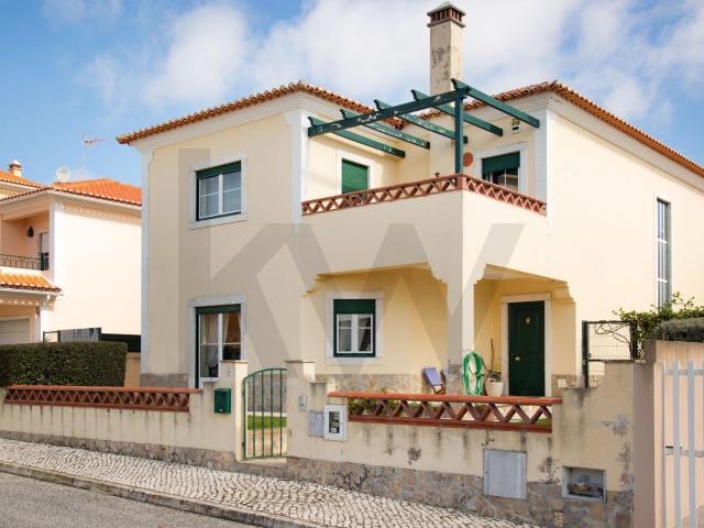 Moradia T4 com Vista Mar na Silveira | Espaço, Conforto e Qualidade de Vida