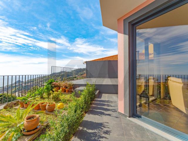 Villa T4 Vista Panorâmica | Estreito de Câmara de Lobos