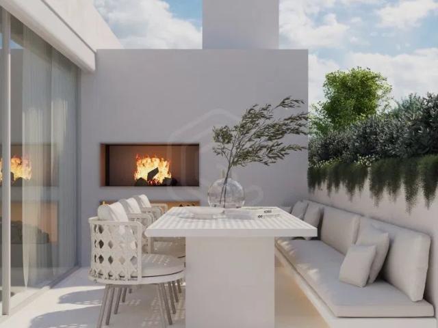 Moradia T4 com Acabamentos de Luxo em Zona Central de Vilamoura, Al.