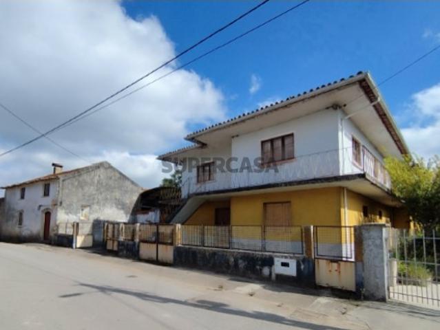 Moradia T4 com Anexos e Quintal Cantanhede