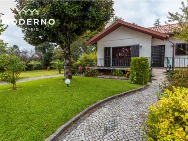 Moradia T4 com cave e jardim, Pedrogueira, Guia, Pombal