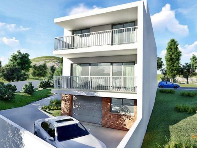 Moradia T4 com garagem e logradouro. Excelente Qualidade de Construção | 26082264067