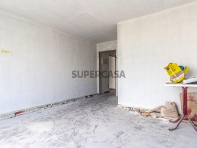 Moradia T4 Com garagem e piscina