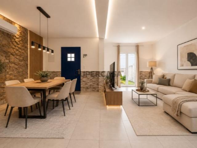 Moradia T4 com Garagem e Quintal nas Calhetas Ribeira Grande