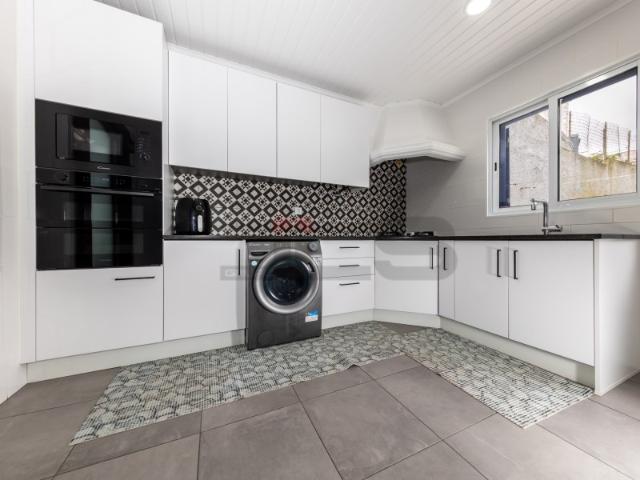 Moradia T4 com Garagem e Quintal nas Calhetas Ribeira Grande