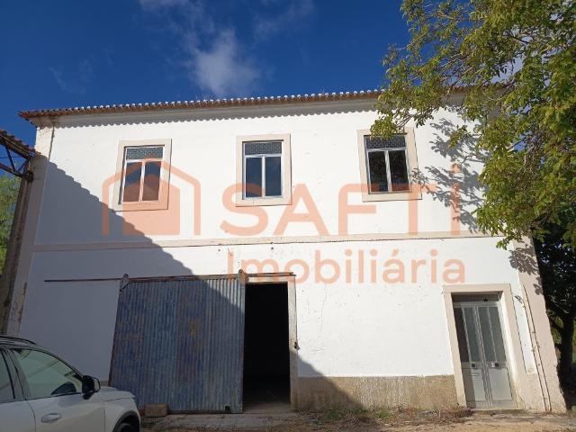 Moradia T4 com garagem em Torres Novas 0m² Torres Novas Santa Maria, Salvador e Santiago