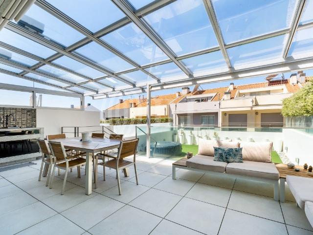 Moradia T4 com jardim e garagem, em Vila Nova de Gaia, Porto 0m² Canidelo