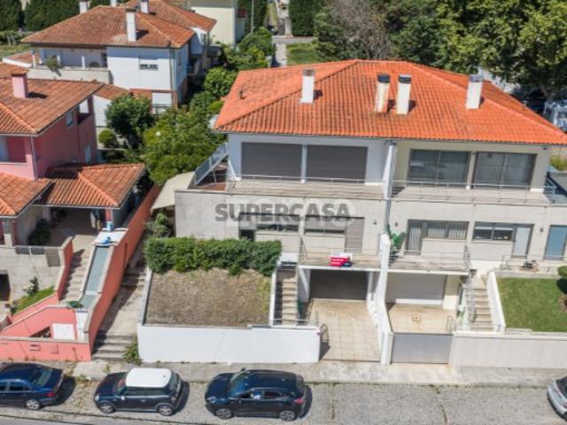 Moradia T4 com Jardim | Meadela