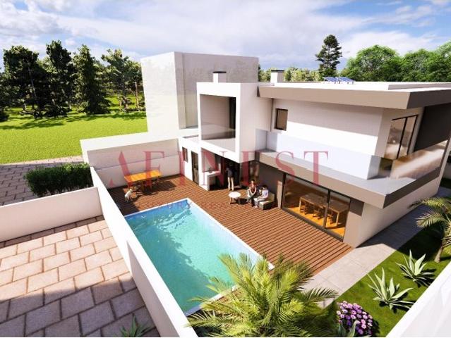 MORADIA T4 COM JARDIM, PISCINA E GARAGEM