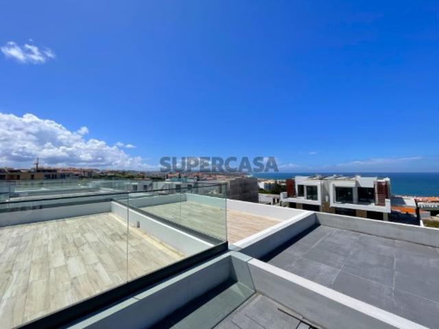 Moradia T4 com Jardim, Piscina e Rooftop VISTA MAR Acabamentos de excelência A 5 minutos do centro Ericeira