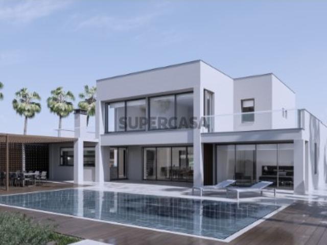 Moradia T4, com Piscina, Monte Funchal Lagos