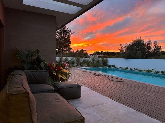 Moradia T4 com piscina a venda com vista de pôr do sol, junt. 250m² Azeitão São Lourenço e São Simão