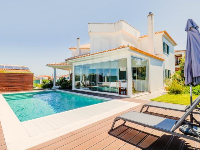 Moradia T4 com Piscina Almoinha
