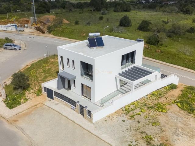 Moradia T4 com Piscina Aquecida e Vista Mar Mexilhoeira Gr. 185m² Mexilhoeira Grande