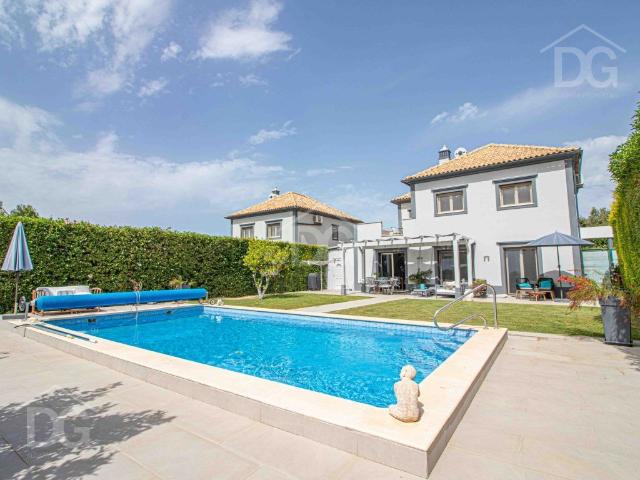Moradia T4 com Piscina Aquecida perto de Almancil 152m² Loulé São Clemente