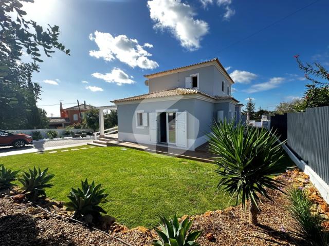 Moradia T4 com piscina Bias Olhão