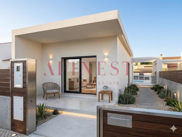 Moradia T4 com Piscina e 2 Suites Pinhal do General 117m² Fernão Ferro