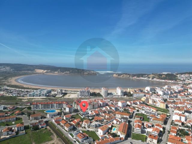 Moradia T4 com Piscina e com Unidades Independentes localizada em São Martinho do Porto