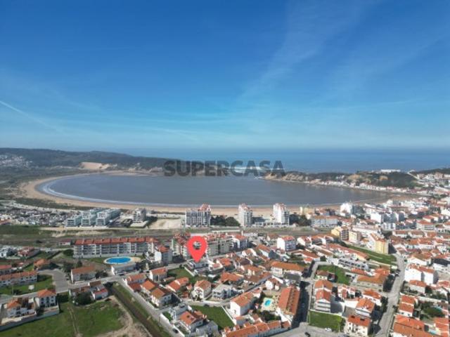 Moradia T4 com Piscina e com Unidades Independentes localizada em São Martinho do Porto