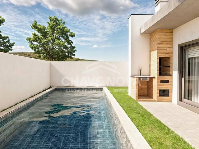 Moradia T4 com Piscina e acabamentos de Luxo / Qualidade e Conforto em Fernão Ferro