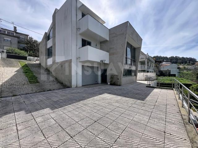 Moradia T4 com Piscina e Vista Mar A Poucos Minutos de Vila Praia de Âncora