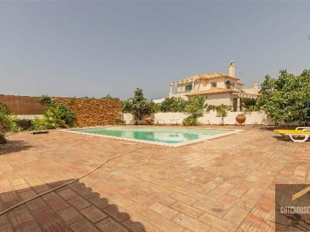Moradia T4 com piscina em Almancil Algarve 210m² Algarvia
