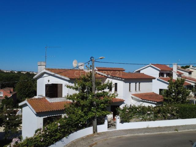 Moradia T4 com piscina em Cotovia, Sesimbra