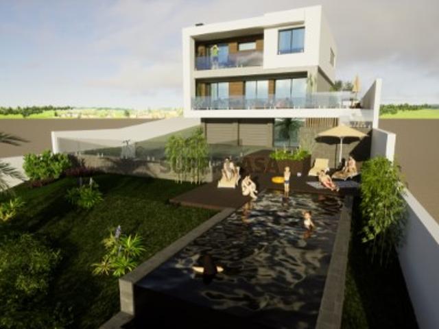 Moradia T4 com piscina inserida em terreno com 631m2 na Malveira EXCLUSIVO WEST LIFE