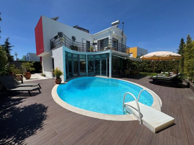 Moradia T4 com piscina Palmela Village