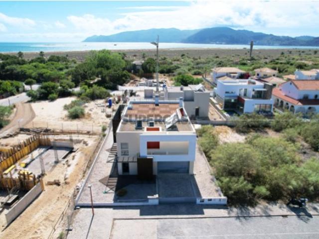 Moradia T4 com Piscina para Venda em Troia, Carvalhal