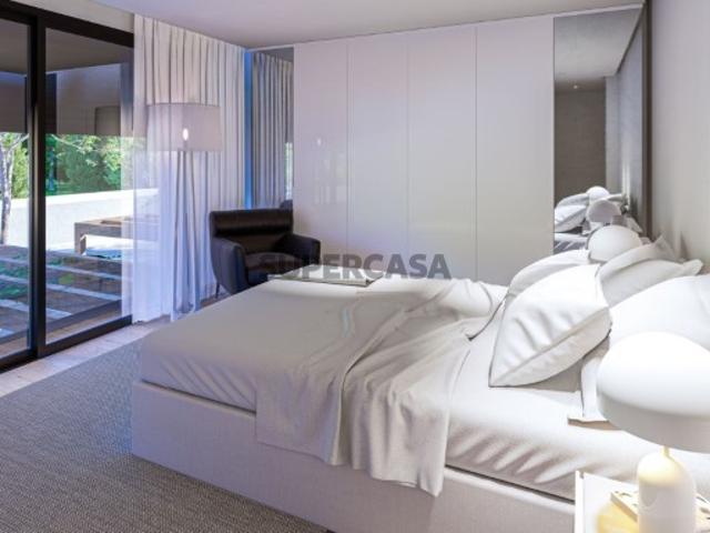 Moradia T4 com piscina privativa em Montenegro, Faro