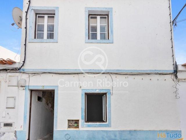 Moradia T4 com quintal no centro de Sousel | 26064058158