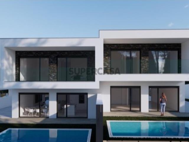 Moradia T4 com Suíte, Pérgula de estacionamento e Piscina