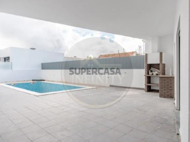 Moradia T4 Contemporânea com Piscina Brejos de Azeitão