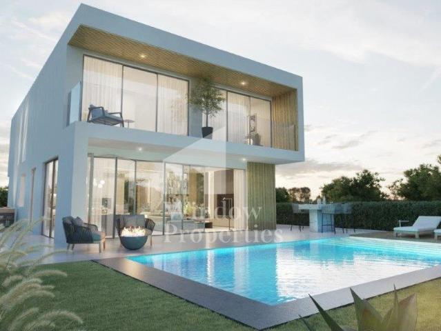 Moradia T4 contemporânea com piscina, garrafeira e fire pit 247m² Montenegro