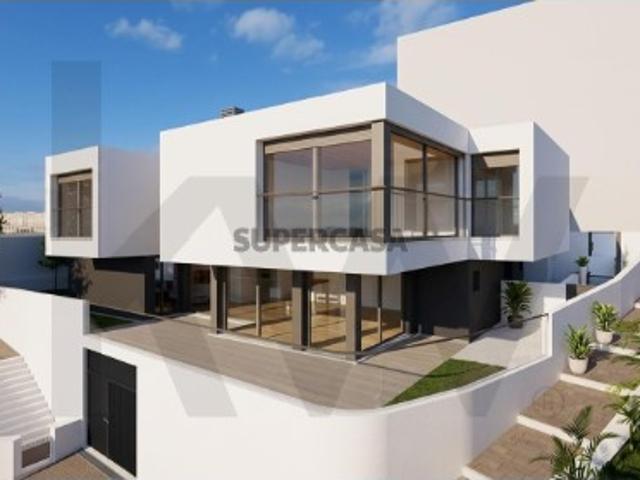 Moradia T4 Contemporânea com Piscina e 4 Lugares de Garagem | Rinchoa, Sintra