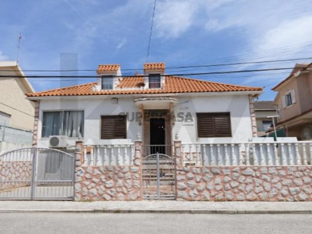 Moradia T4 Corroios