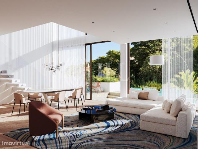 Moradia T4 duplex com piscina no ALTO Estoril, Cascais