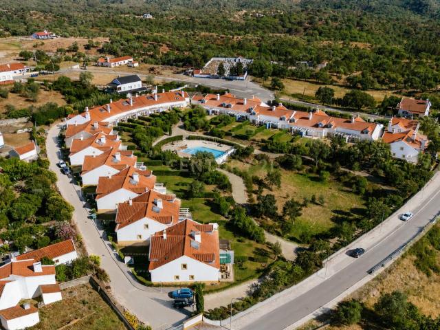Moradia T4 de Charme em Condomínio Privado | São Francisco da Serra
