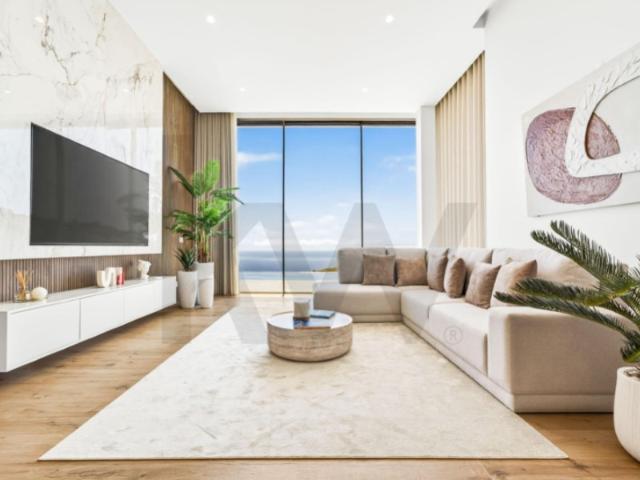 Moradia T4 de Luxo com Piscina, Jacuzzi, ginásio e Vista Mar | Calheta