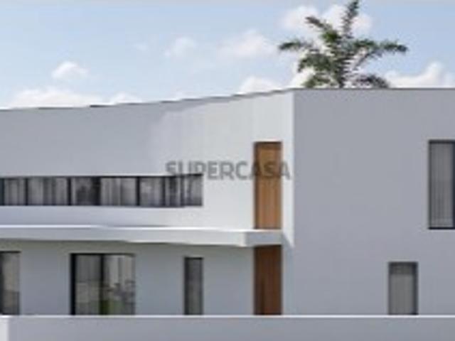 Moradia T4 de Luxo com Piscina Privativa | Em Construção