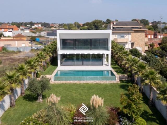 Moradia T4 de luxo com vista mar em Silvalde, Espinho