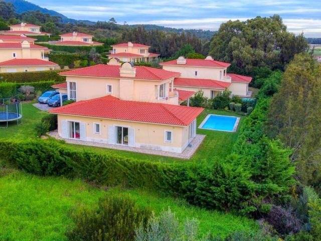 Moradia T4 de luxo à venda em Cascais