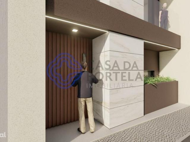 Moradia T4 de luxo em construo
