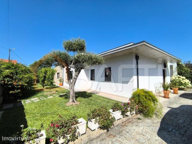 Moradia T4 de Luxo em Marinhas Esposende com piscina