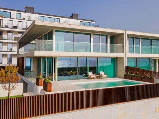 Moradia T4 de Primeira Linha com Piscina, Vila Nova de Gaia | 26084078366